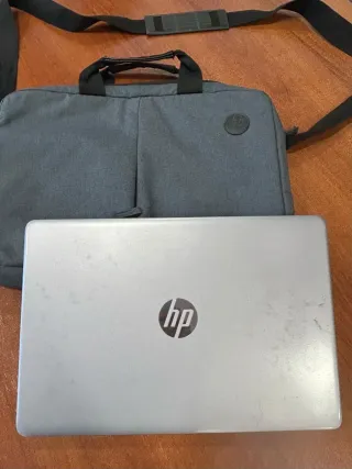 Portátil HP Plata y Negro