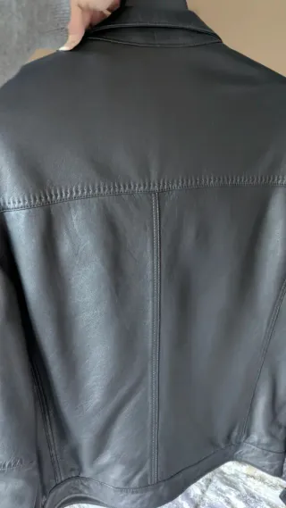 Chaqueta de cuero negra