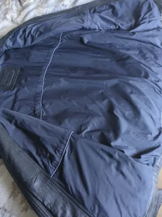 Chaqueta de cuero negra