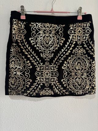 Falda Stradivarius lentejuelas doradas