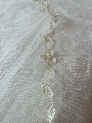 Velo de Novia Bordado Dorado