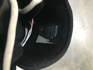 Botas Snowboard Vans Negras y Blancas