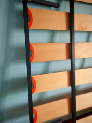 Somier 135cm x 192 cm  con PATAS.