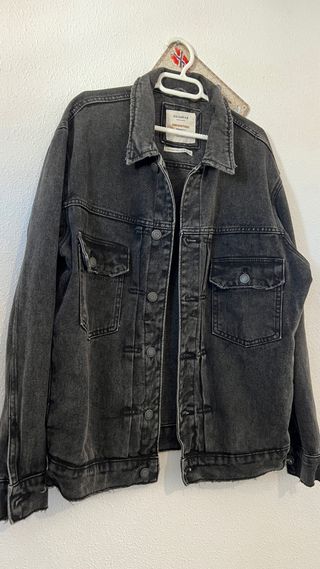 Cazadora vaquera Pull&Bear gris hombre