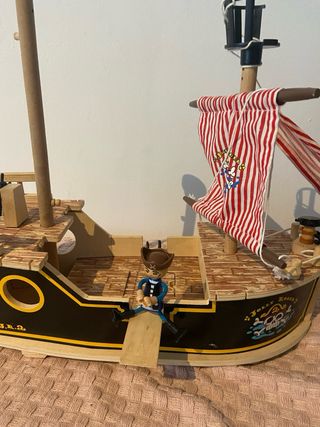 Barco Pirata de Juguete