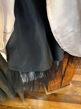 Vestido fiesta negro y beige encaje