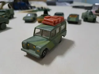 Lotto 12 veicoli militari