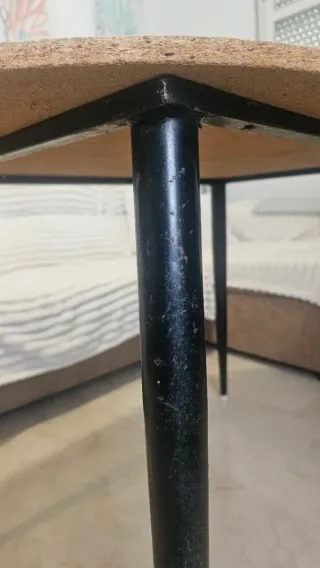 Mesa Camilla Ovalada metal y Corcho