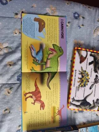 Dinosauri. 100 finestrelle