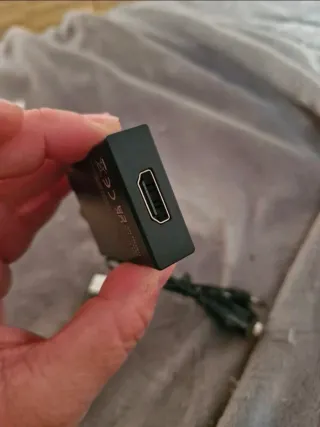 Adattatore VGA a HDMI con audio