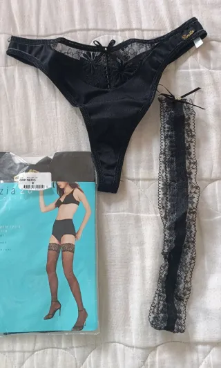 Corsé con ligas y tanga