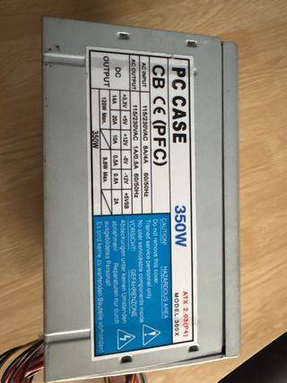 Fuente de Alimentación PC 230V