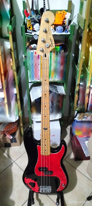 Squier Precision Pete Wentz Signature