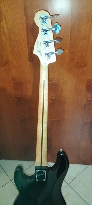 Squier Precision Pete Wentz Signature