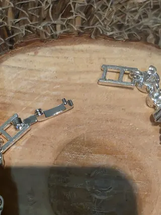 Pulsera Corazones Brillantes Plata