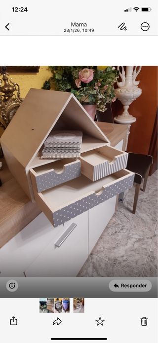 Cajonera decorativa de madera y papel