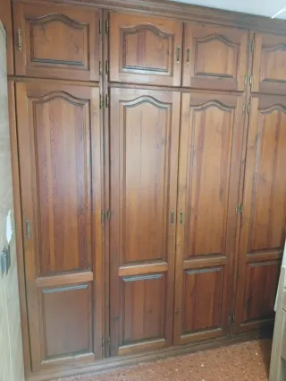 Puerta de armario madera natural buen estado