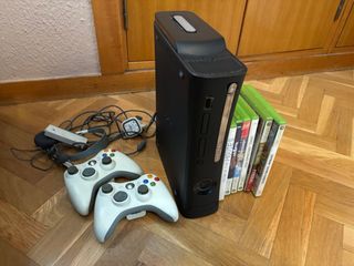 Xbox 360 Negra + 2 Mandos + Juegos