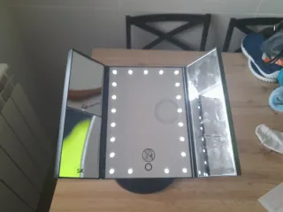 Espejo Maquillaje LED Plegable Negro/Plata.