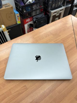 MacBook Pro 2018 13” i5 16GB RAM 256GB SSD