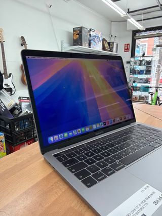 MacBook Pro 2018 13” i5 16GB RAM 256GB SSD