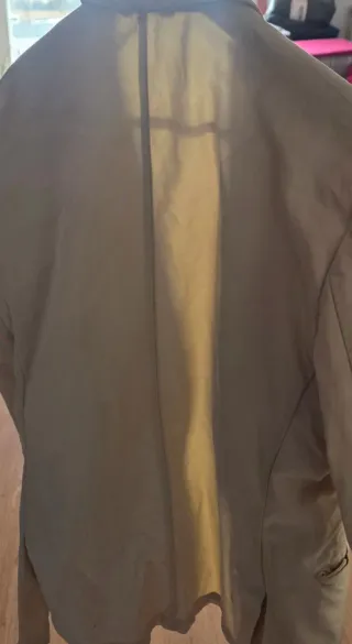 Americana beige con forro amarillo