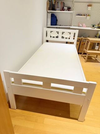 Cama infantil blanca IKEA
