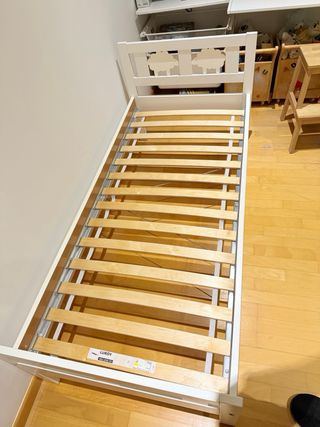 Cama infantil blanca IKEA
