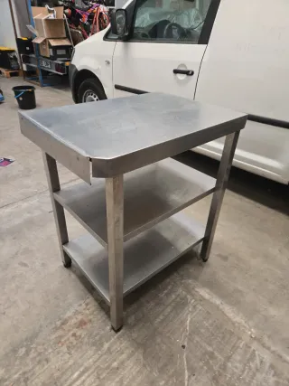 Banco de trabajo inox 2 bandejas