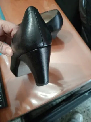 Zapatos de tacón negros