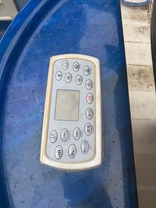 Jacuzzi Exterior Azul y Gris