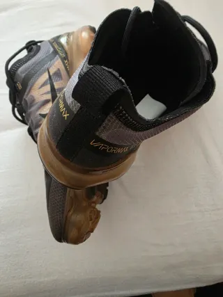 Zapatillas Nike Air Vapormax Gris Dorado