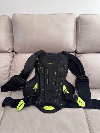 Peto Protector Acerbis Plasma