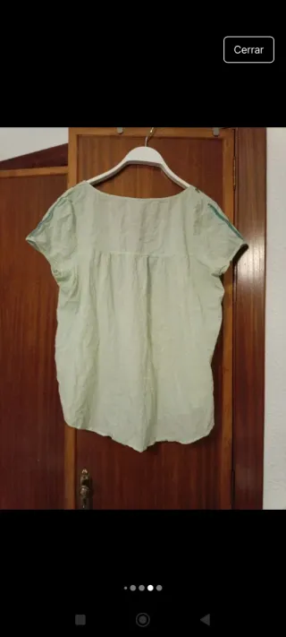 Blusa verde bordada