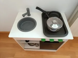 Cocinita Ikea con accesorios