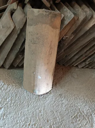 Teja árabe de barro para recoger