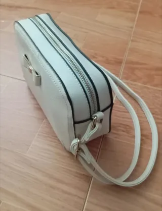 Bolso elegante y moderno  Color blanco (NUEVO!)