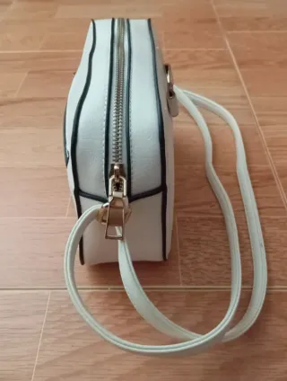 Bolso elegante y moderno  Color blanco (NUEVO!)