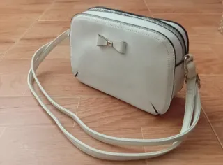 Bolso elegante y moderno  Color blanco (NUEVO!)