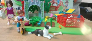 Playmobil 70010 Familia en el Jardín
