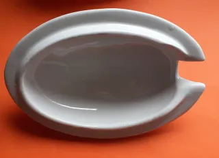 Sopera de porcelana blanca