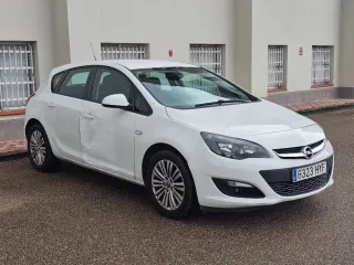 Opel Astra 2014