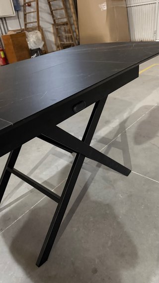 Mesa elevable con motor-modelo estandar