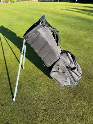 Bolsa de golf TaylorMade Pro Stand – Negra