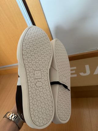 Zapatillas Veja Negras y Blancas hombre