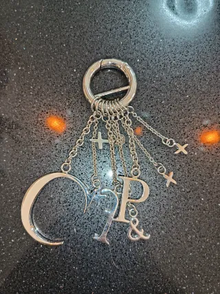 Portachiavi Carpisa con lettere e simboli