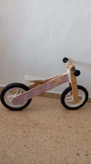 Bicicleta de equilibrio de madera