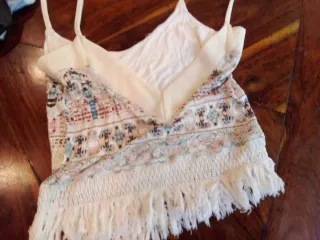 Top Pull&Bear estampado flecos talla S