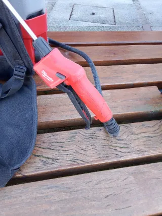 Mochila Pulverizadora a Batería Milwaukee