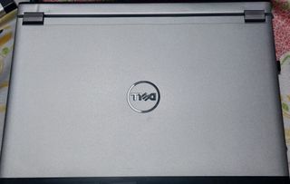 Portátil Dell Latitude 3330